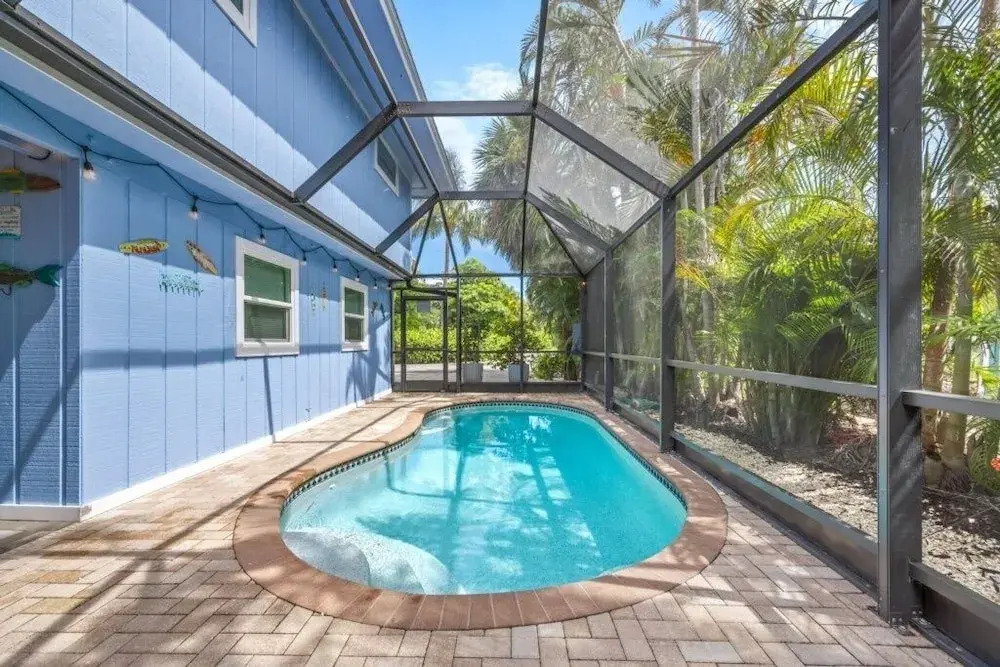 11431 Dickey Lane-kaztiva 3 Bedroom Home by RedAwning