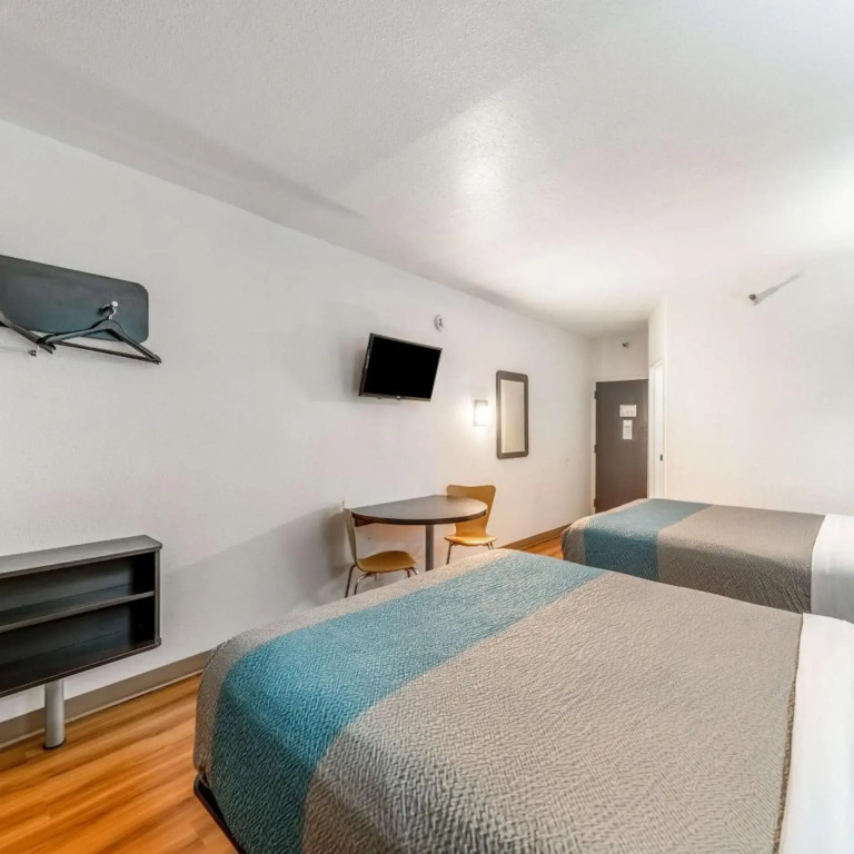 Motel 6-Lewisville, TX - Medical City