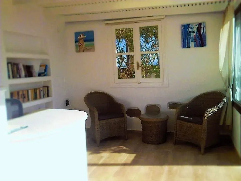 Villa Faros small hotel and restaurant