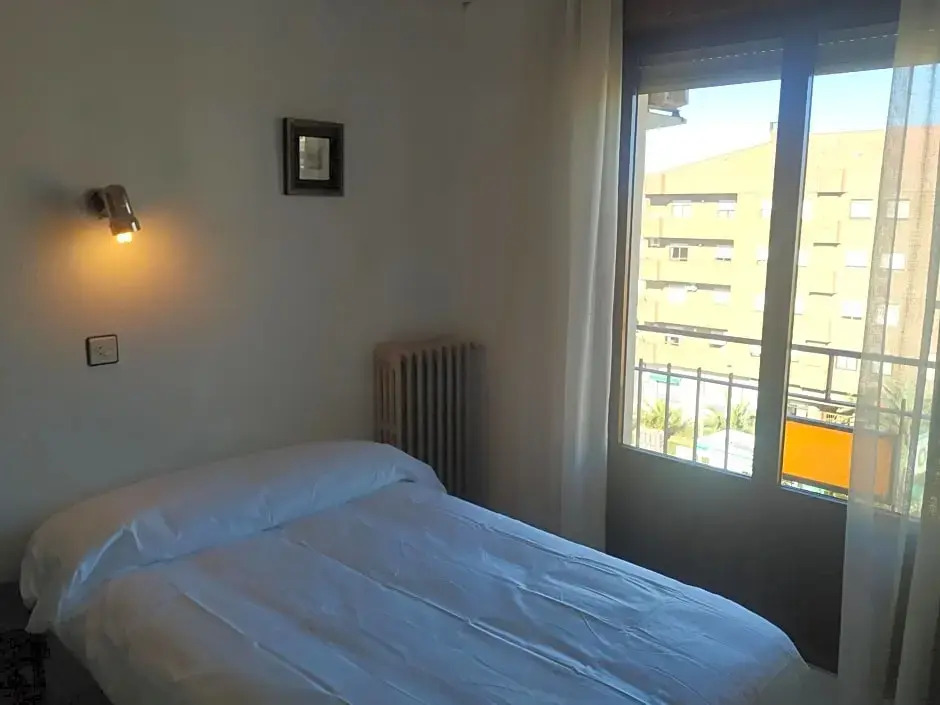 Hostal agripino y Restaurante asiático