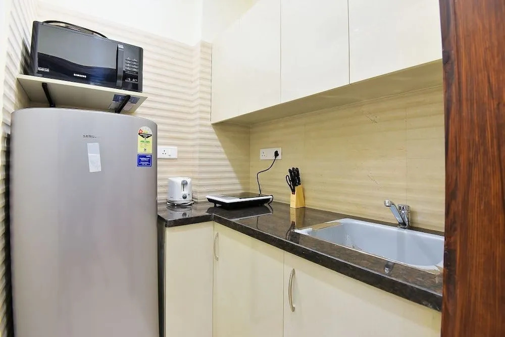 Limewood stay Service Apartments Golf Course Road