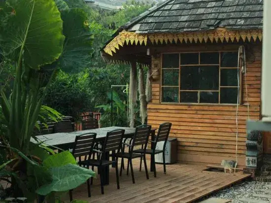 Sandalwood Garden