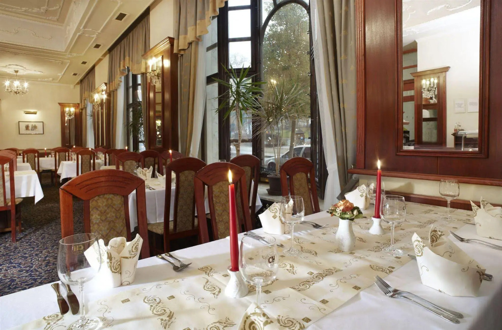 Hotel Excelsior