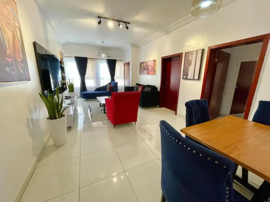 Lovely 2-bedroom condo with free parking and WiFi.