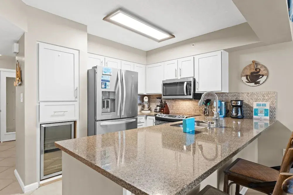 Emerald Towers West 3001 - Cozy Cove