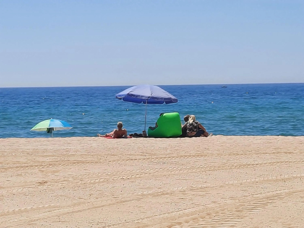 Bright near the beach & Barcelona - Apartment