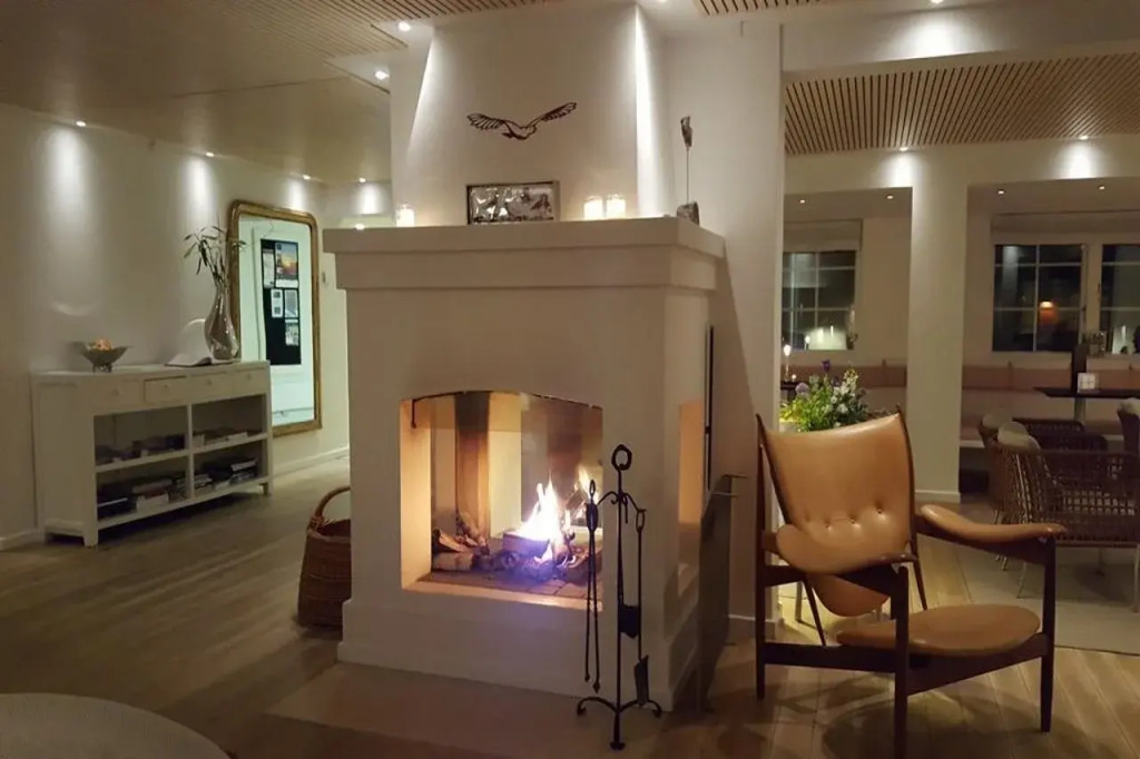 Ruths Hotel