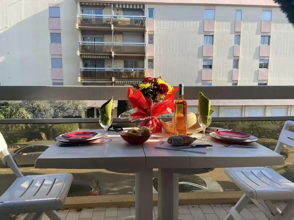 Appartement Fréjus, 1 pièce, 2 personnes - FR-1-226A-356