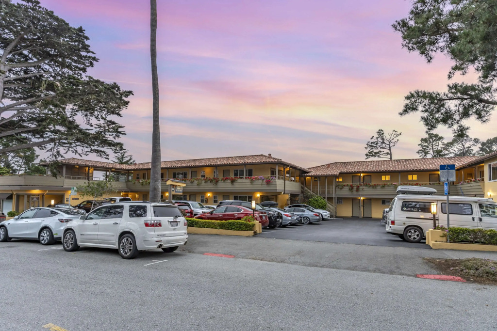 Best Western Carmels Town House Lodge
