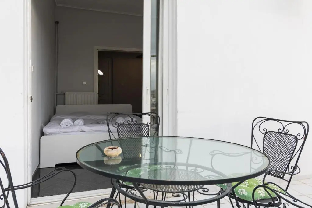 An Adorable Apartment in Athens