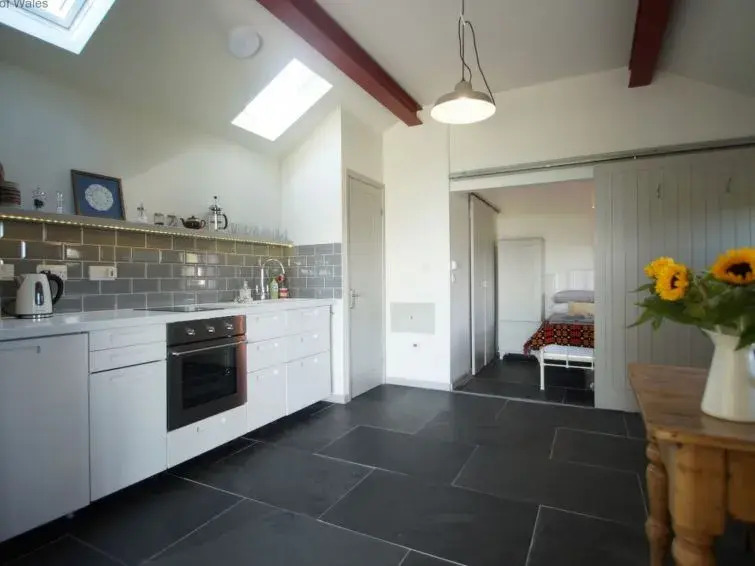 Holiday Home Cae Cwpwl