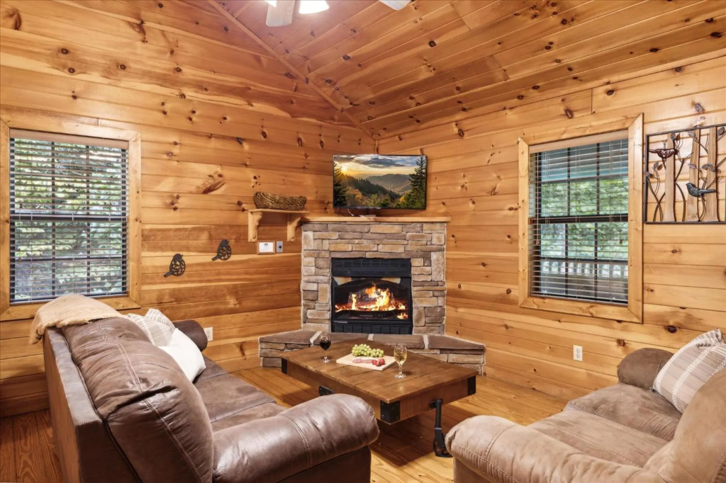 Lucky Cub Cabin