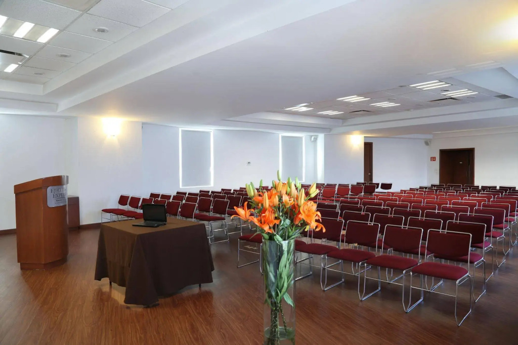 Ejecutivo Express Consulado