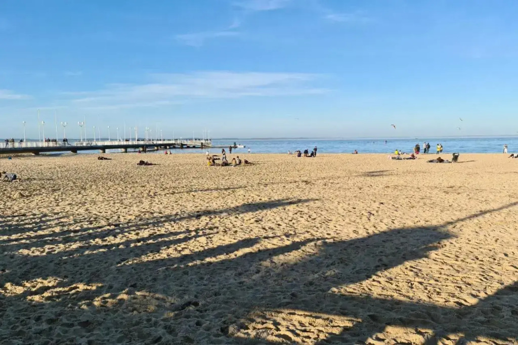 Nice 86m with Terrace Near the Beach!