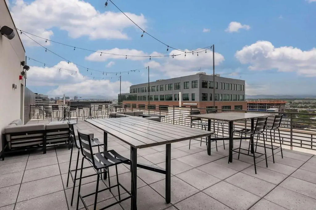 Vīb Hotel by Best Western Denver RiNo
