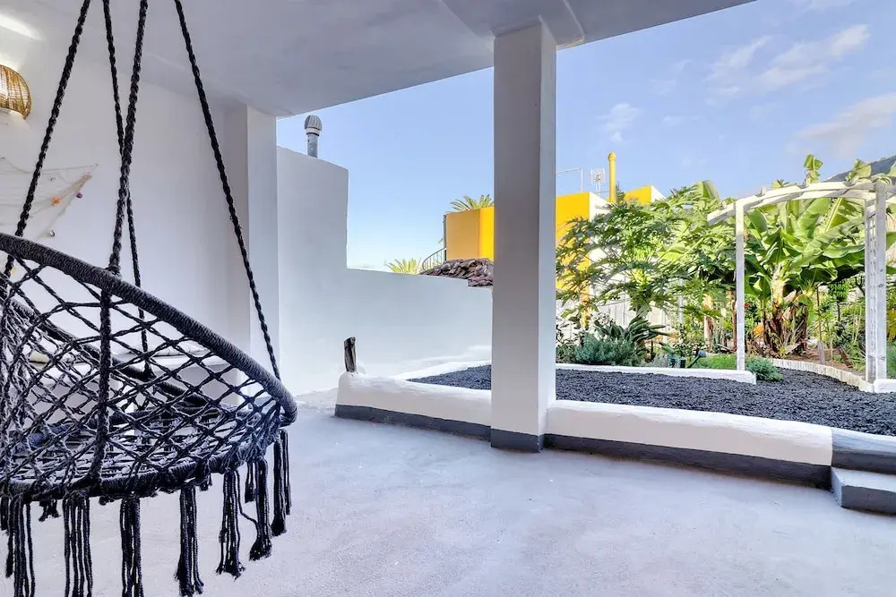 Special Home w Tropical Garden Near Seaside