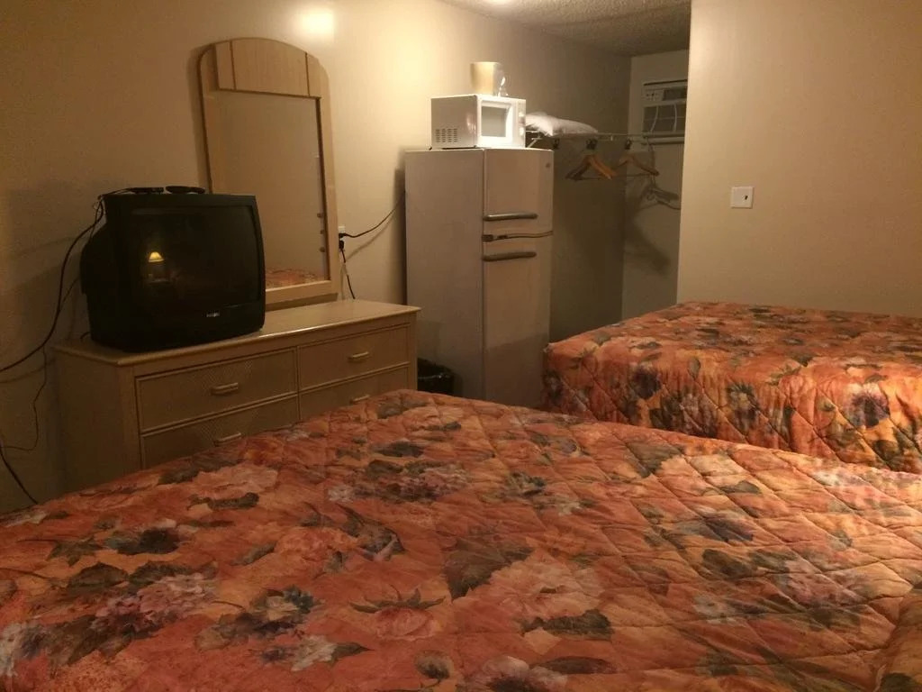 Royal Court Motel