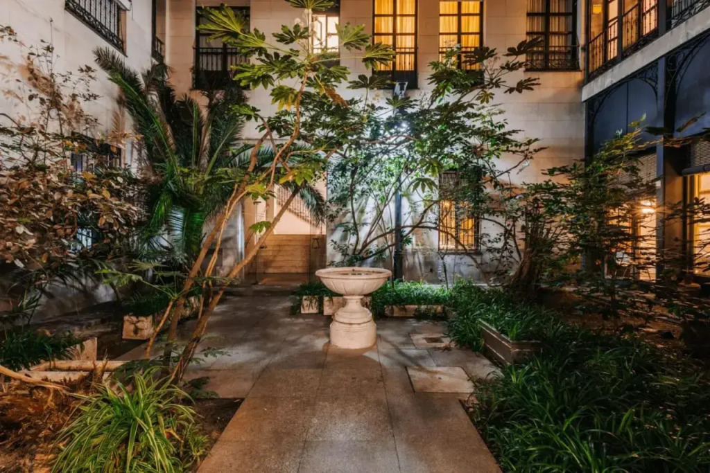 Stunning & Bright 2BD 2BTH – CITY CENTER -GRAN VIA