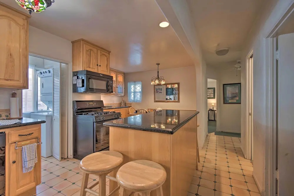Avalon Escape: Everything Within Walking Distance!
