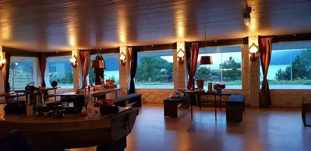 Lyngenfjord Hotel