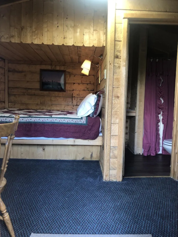Wood River Lodge