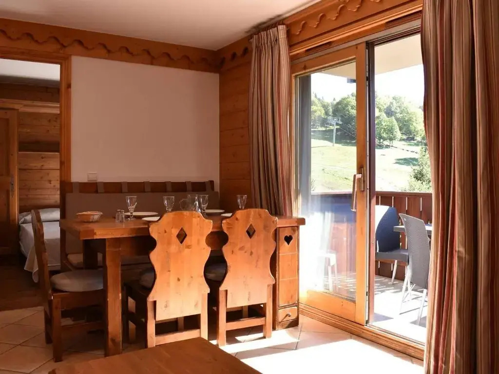Appartement Méribel, 3 pièces, 6 personnes - FR-1-180-201