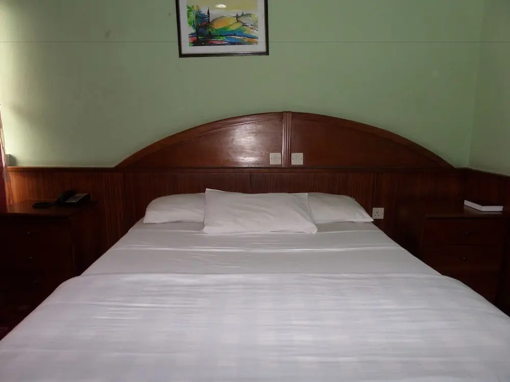 Excellence Hotel
