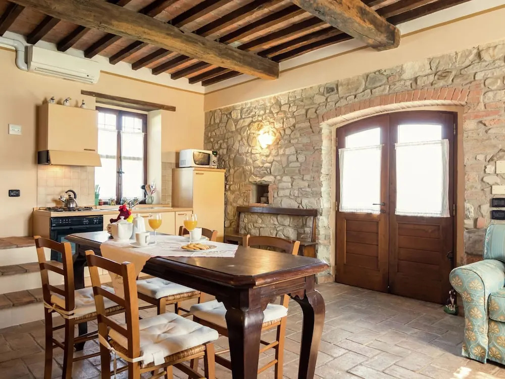 Apartment on farm amidst the Umbrian hills