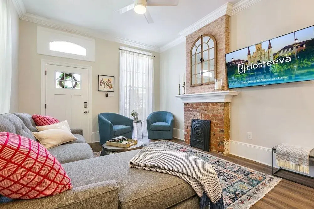 Hosteeva 3BR Steps to St. Charles Ave