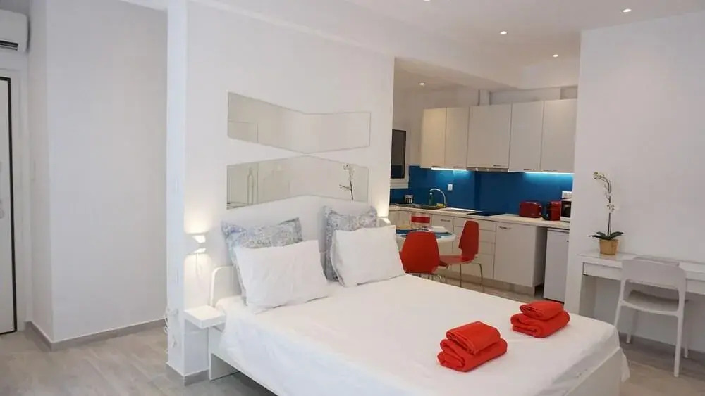 Comfy-Bright Studio Hilton Hotel Area
