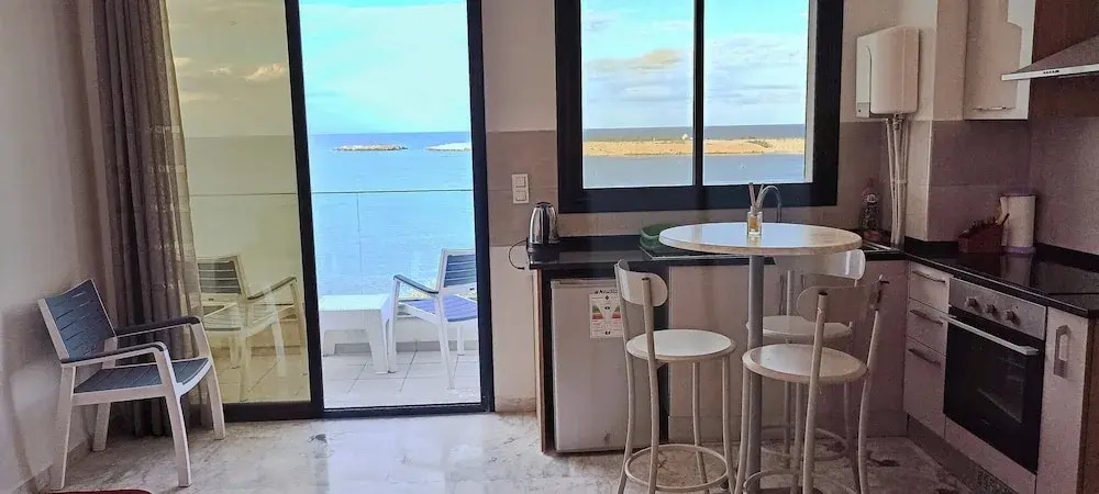 "the Sea View La Vue Mer"