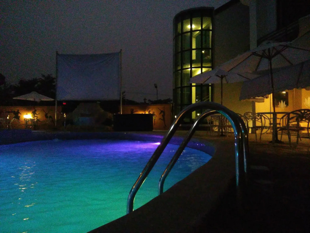 Nirvana Inn