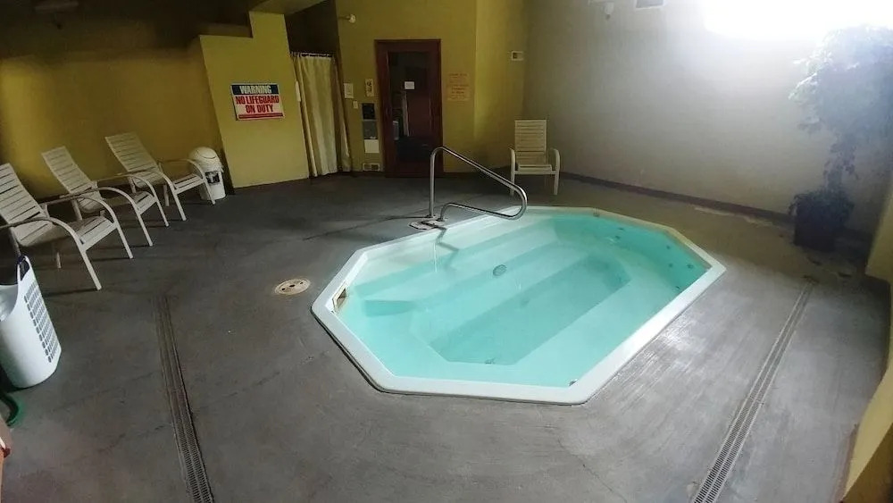 Palace Inn & Suites