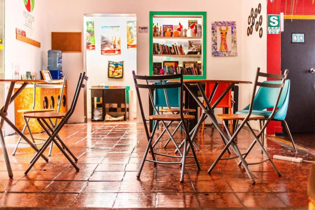 Red Llama Eco-Hostel