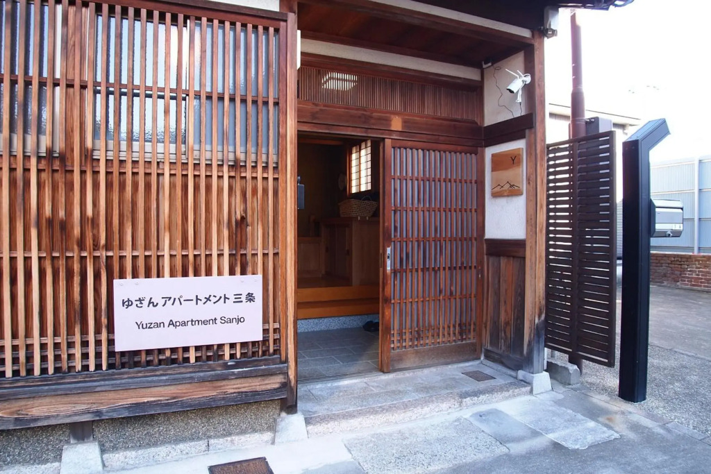 Yuzan apartment Sanjo