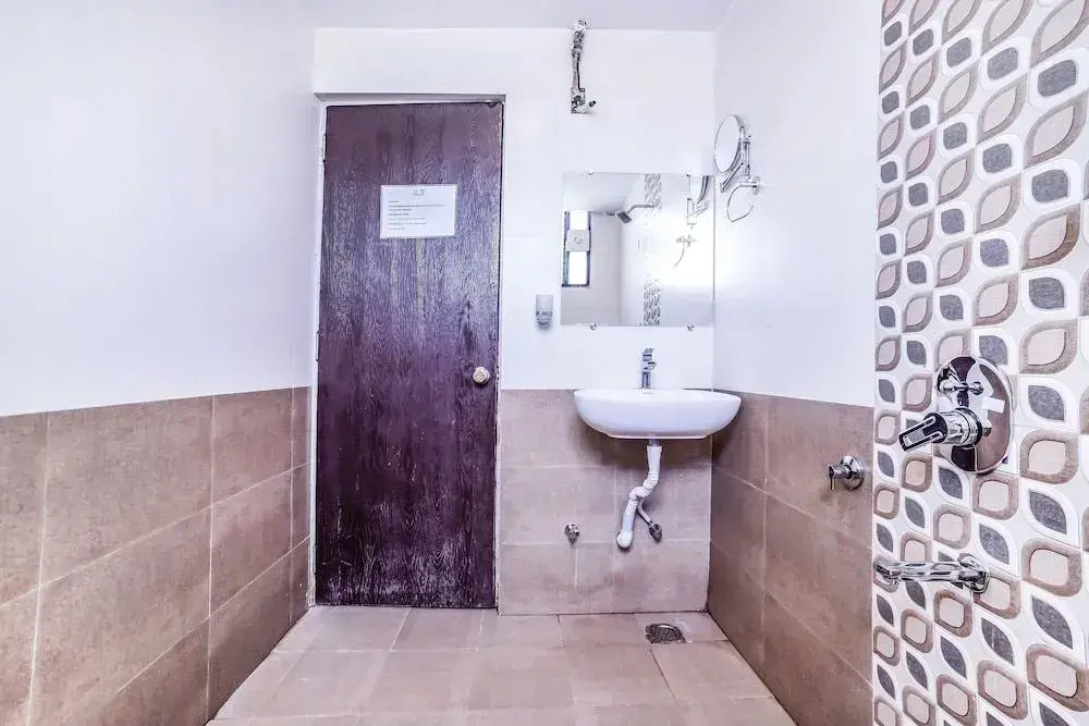 Hotel Varsha Palace