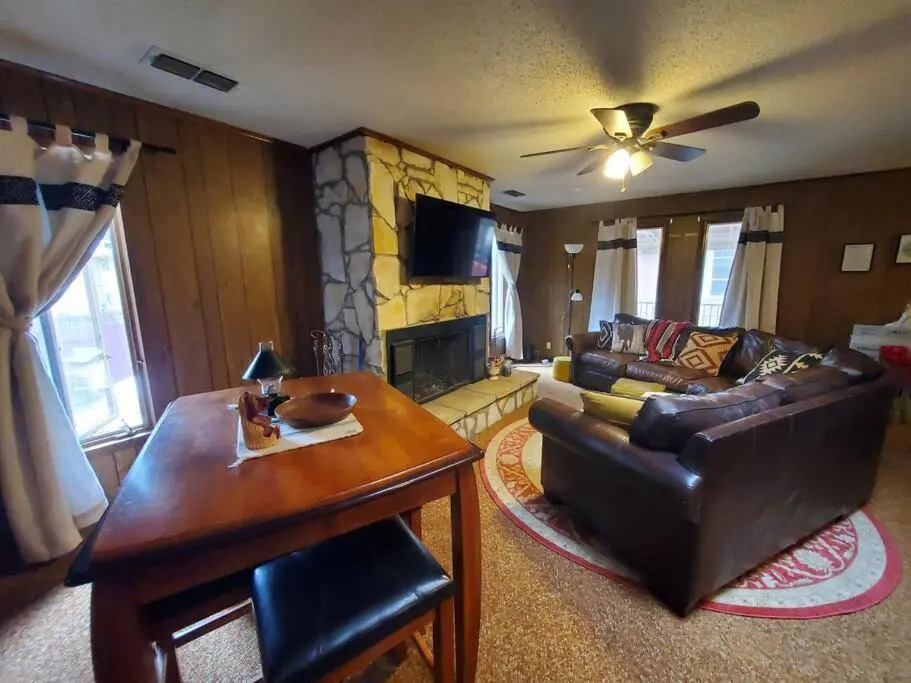 Cozy 3 Bedroom with Fireplace in Beautiful Ruidoso