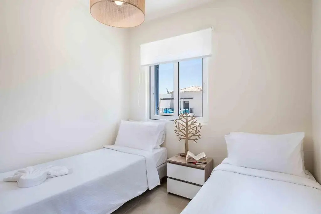 Resitour - Aphrodite Beachfront