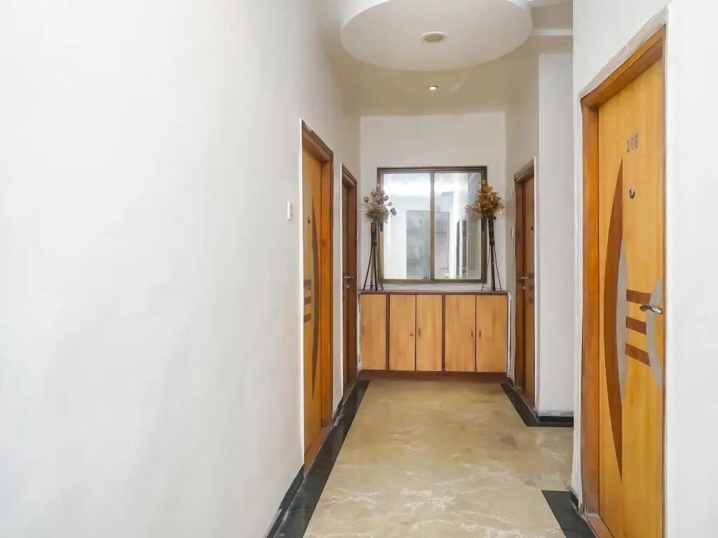 Hotel Golden Rock by OYO Rooms