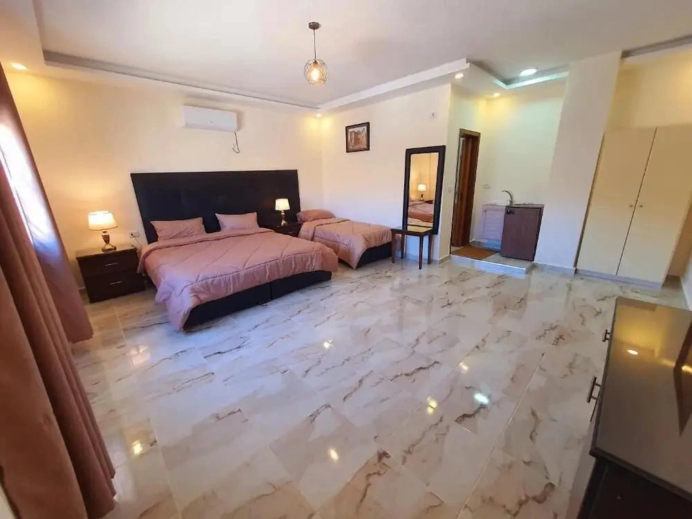 I home petra hostel