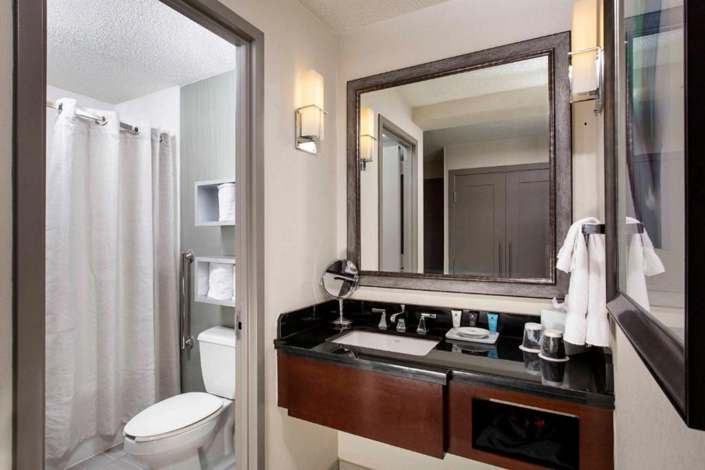 Peachtree Hotel Midtown Atlanta