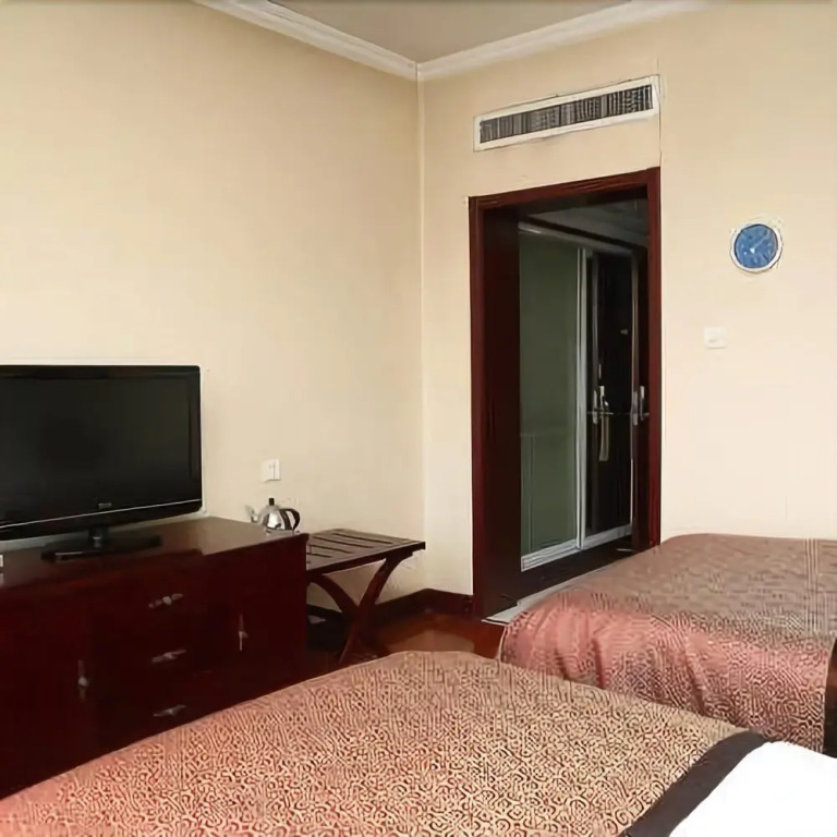 Xinglong Hotel