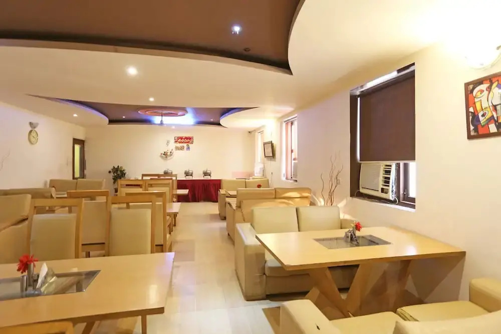 OYO 8751 Hotel Shoba Inn