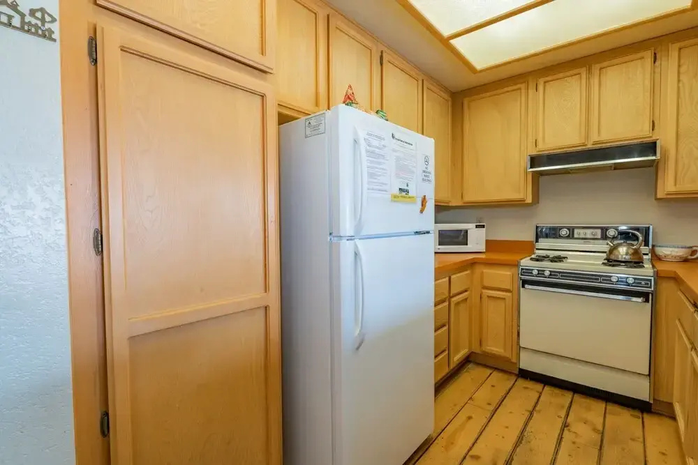 Mountain Haven Condo - Walking Distance To The Lake And The Marina! Board Games! 3 Bedroom Condo