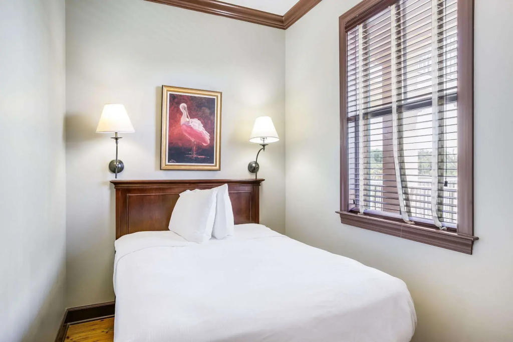 Water Street Hotel & Marina, an Ascend Collection Hotel