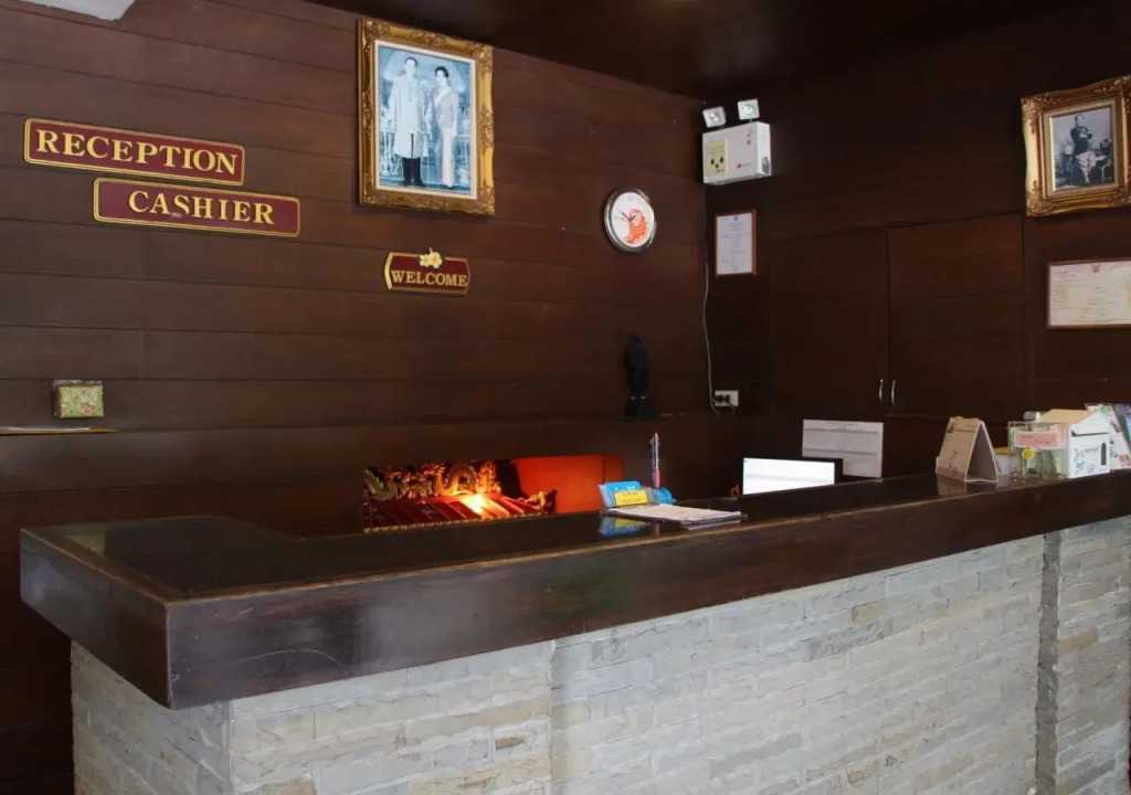 Twin Hotel