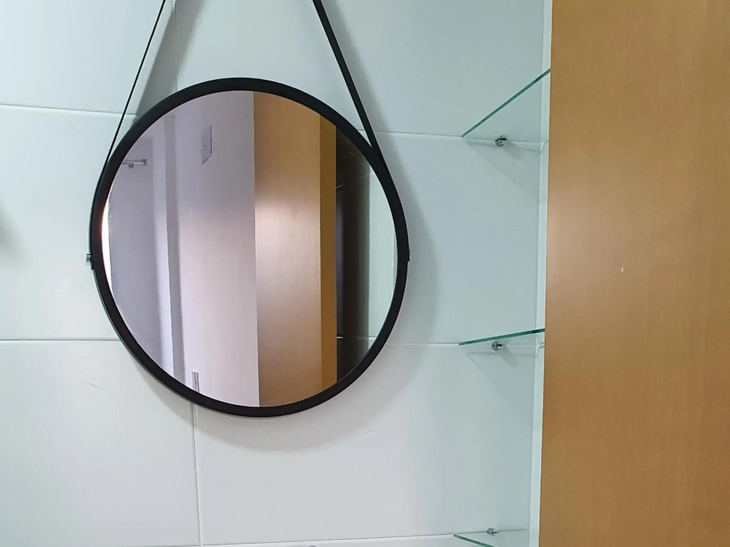 Apt com dois quartos, novo, centro de Guarapari! Varanda gourmet com vista mar, churrasqueira, Smart TV, Wi-Fi 200 MB, Lavadora de roupas e Garagem privativa