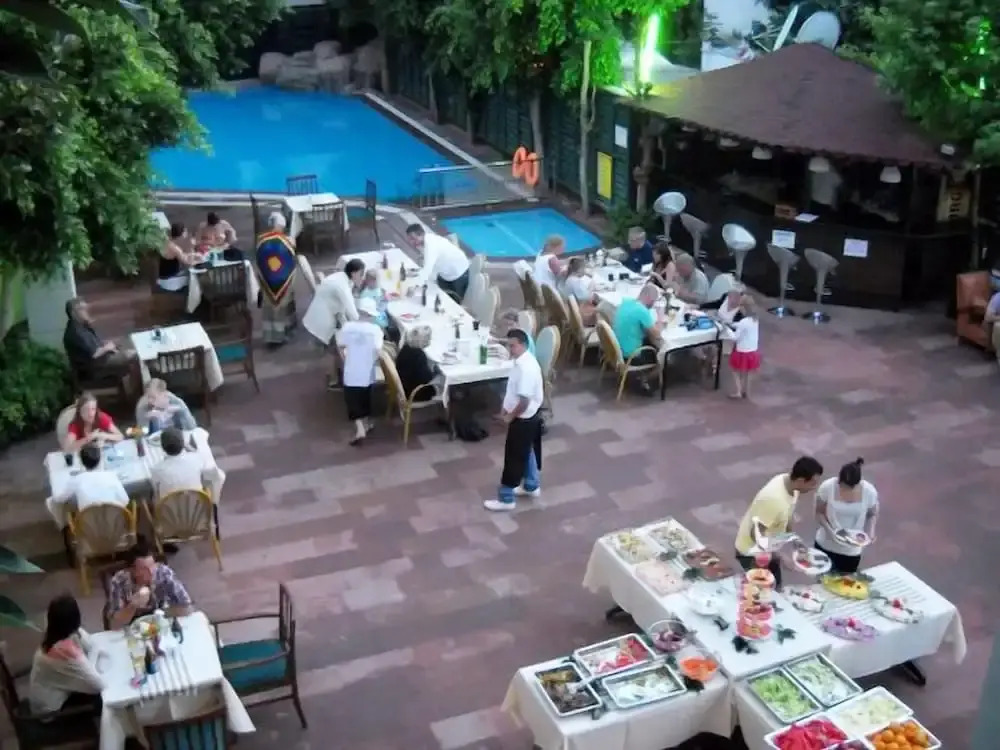 Two Seas Hotel