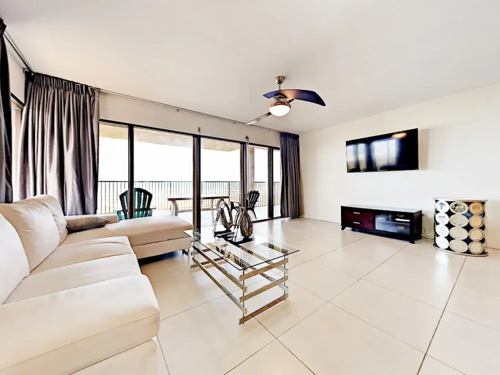 2800 Gulf Blvd Condo Unit 407 3 Bedrooms 2 Bathrooms Condo
