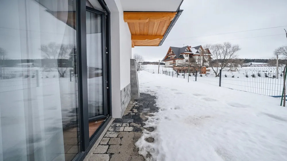 SKI Apartments, Sun & Snow